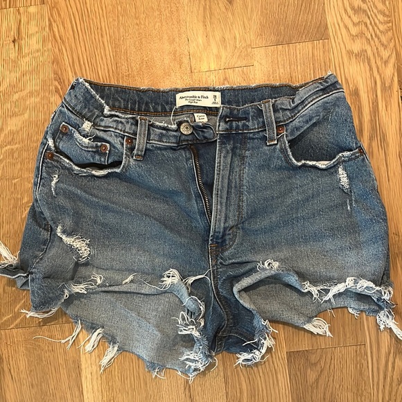 Abercrombie and fitch the cutoff short high rise - Picture 1 of 3